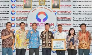 Pemkab Simalungun Terima Penghargaan Pelayanan Publik Terbaik Se-SUMUT