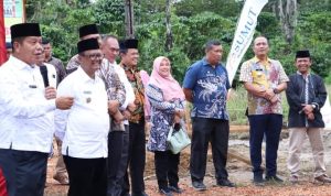 Bupati dan Wabup Simalungun Letakan Batu Pertama Pembangunan Masjid Sarmahita Damanik